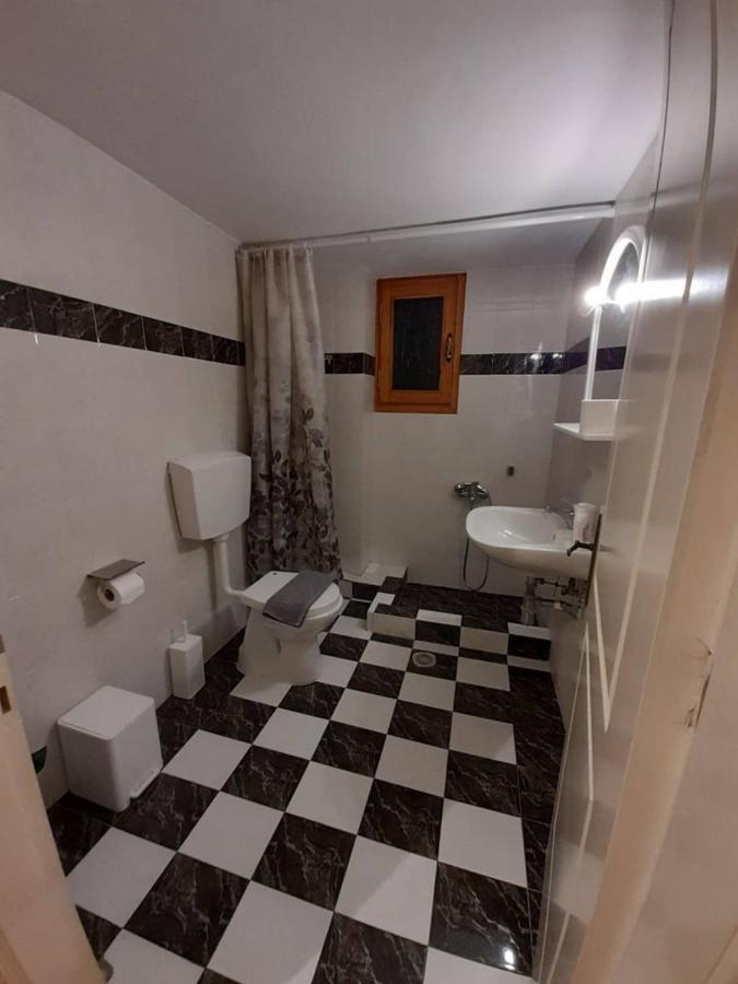 Keramidaki Mini Suites 4 كالافريتا المظهر الخارجي الصورة